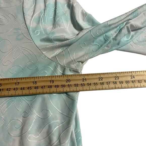 Chicos Womens Blouse Size 2 or Large White Blue Embroidered V Neck 3/4 Sleeve - Picture 11 of 13